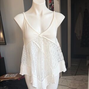 Elegant White Lace Women’s Top